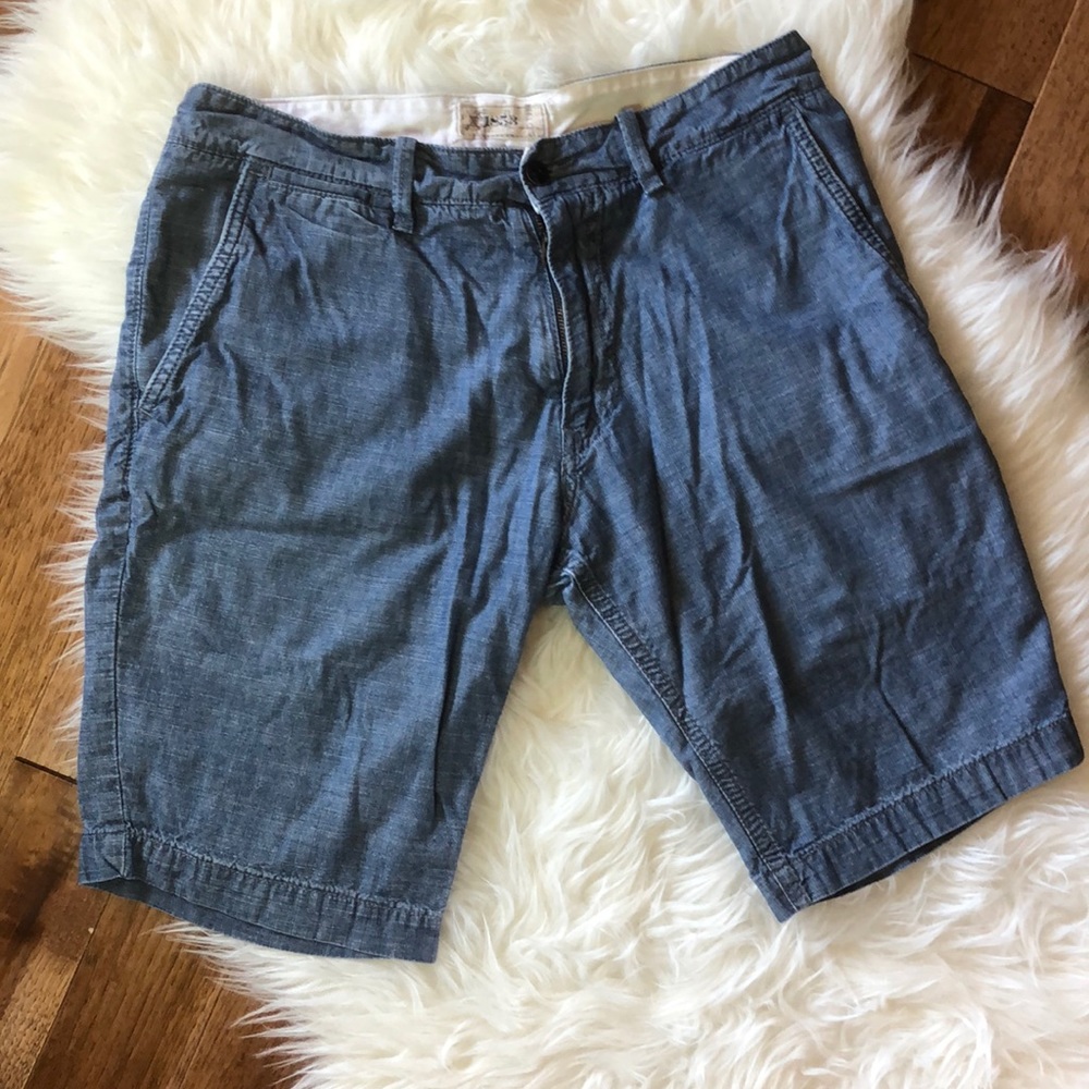 3/$25 Levi’s men’s W31 jean shorts